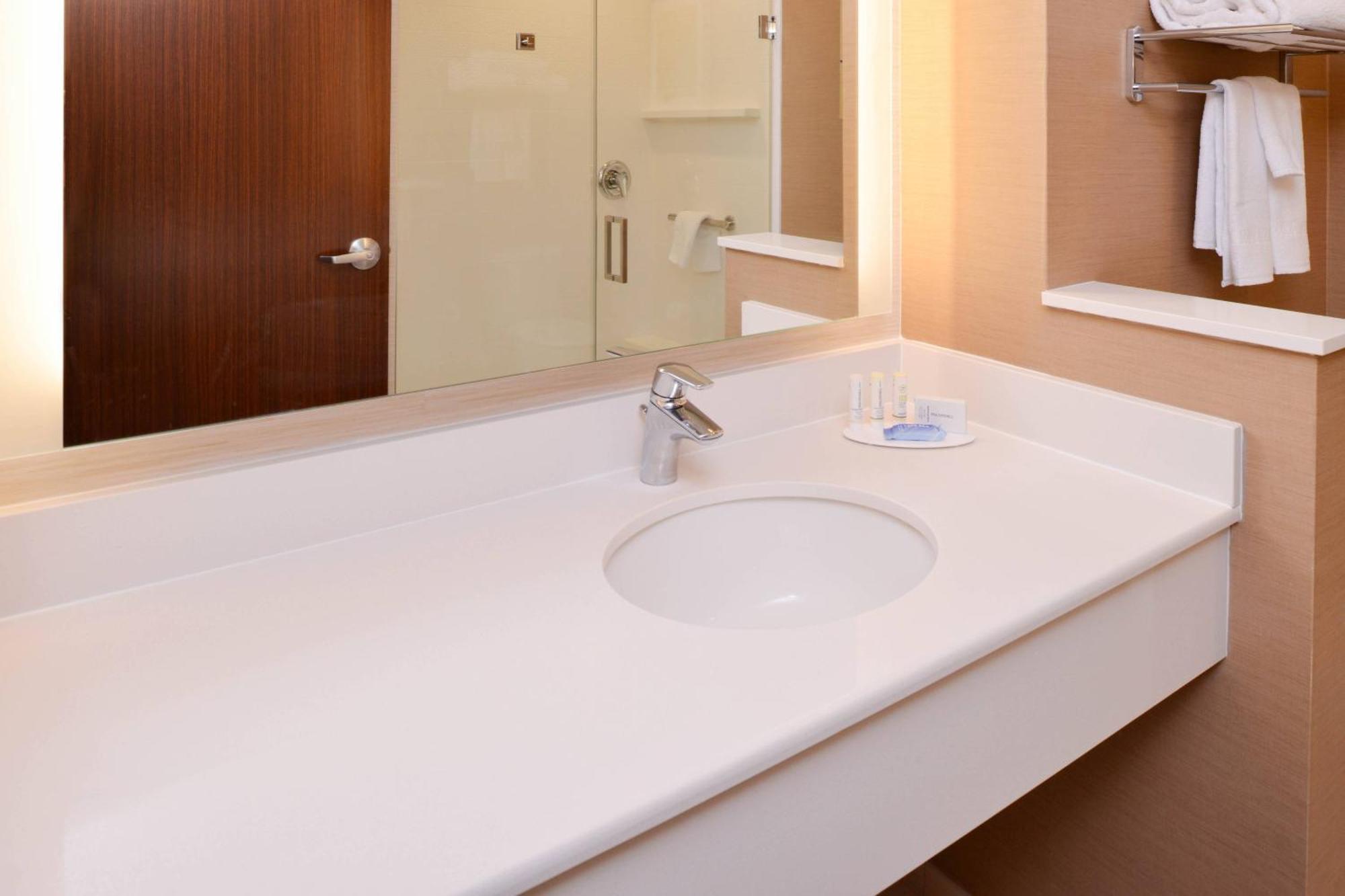 Fairfield Inn & Suites By Marriott Martinsburg Buitenkant foto